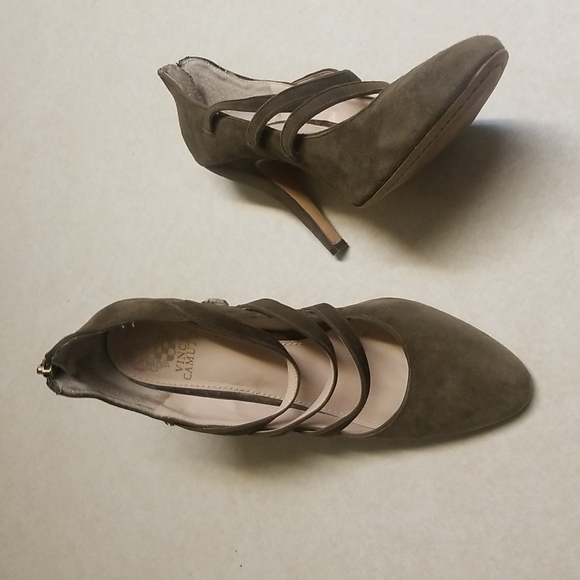 Vince Camuto suede olive green heels size 10 - Picture 1 of 7